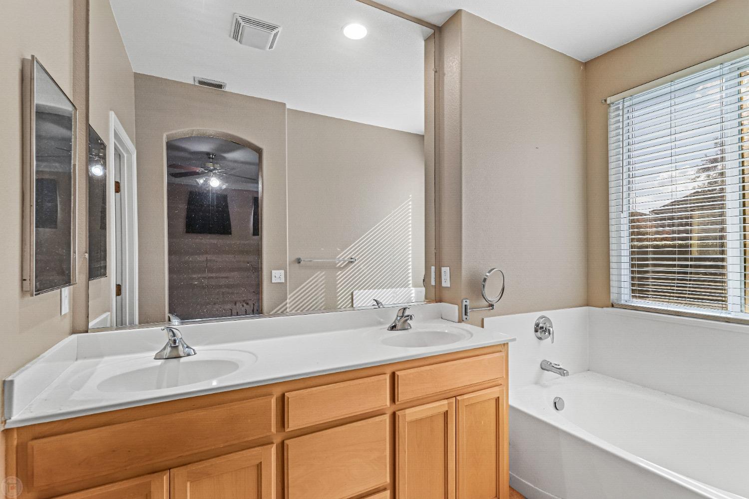 Detail Gallery Image 32 of 45 For 9049 Barbaresco Cir, Stockton,  CA 95212 - 3 Beds | 2 Baths