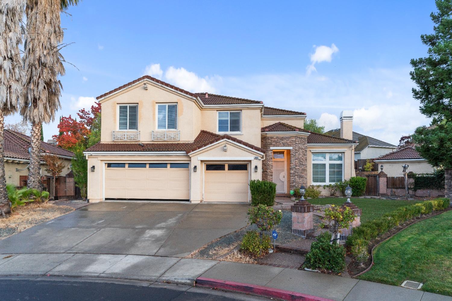 Detail Gallery Image 2 of 73 For 2458 Incline Ct, Antioch,  CA 94531 - 5 Beds | 4/1 Baths