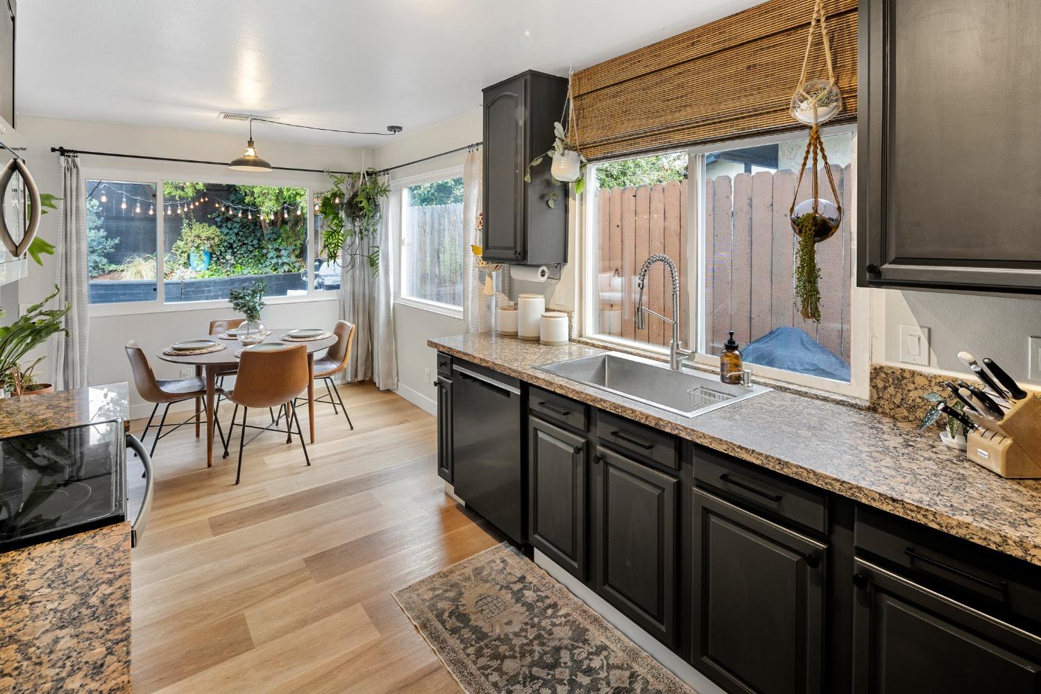 Detail Gallery Image 20 of 45 For 9236 Caspiane Way, Sacramento,  CA 95826 - 3 Beds | 2 Baths