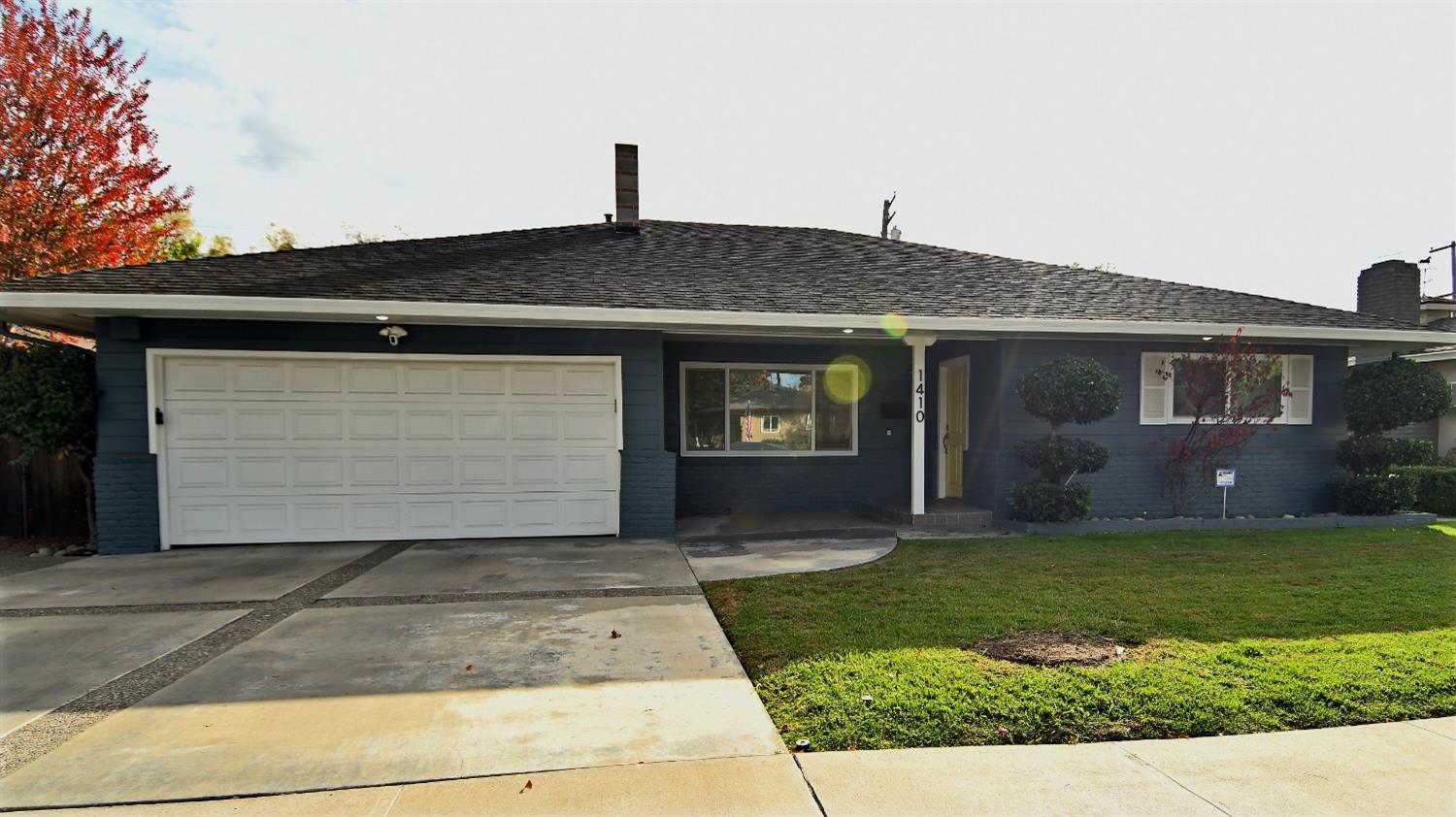 Detail Gallery Image 1 of 25 For 1410 Ashwood Dr, Modesto,  CA 95350 - 3 Beds | 1/1 Baths