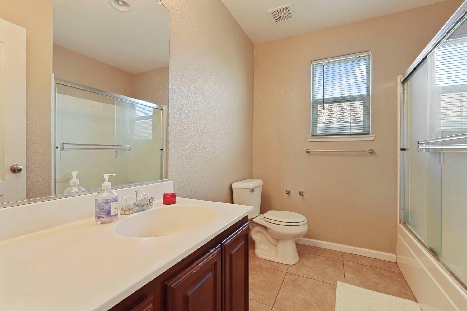 Detail Gallery Image 26 of 43 For 441 San Pietro Ln, Lodi,  CA 95240 - 3 Beds | 2/1 Baths