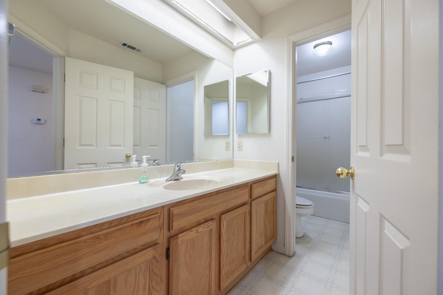 Detail Gallery Image 28 of 44 For 10249 Point Reyes Cir, Stockton,  CA 95209 - 4 Beds | 2 Baths