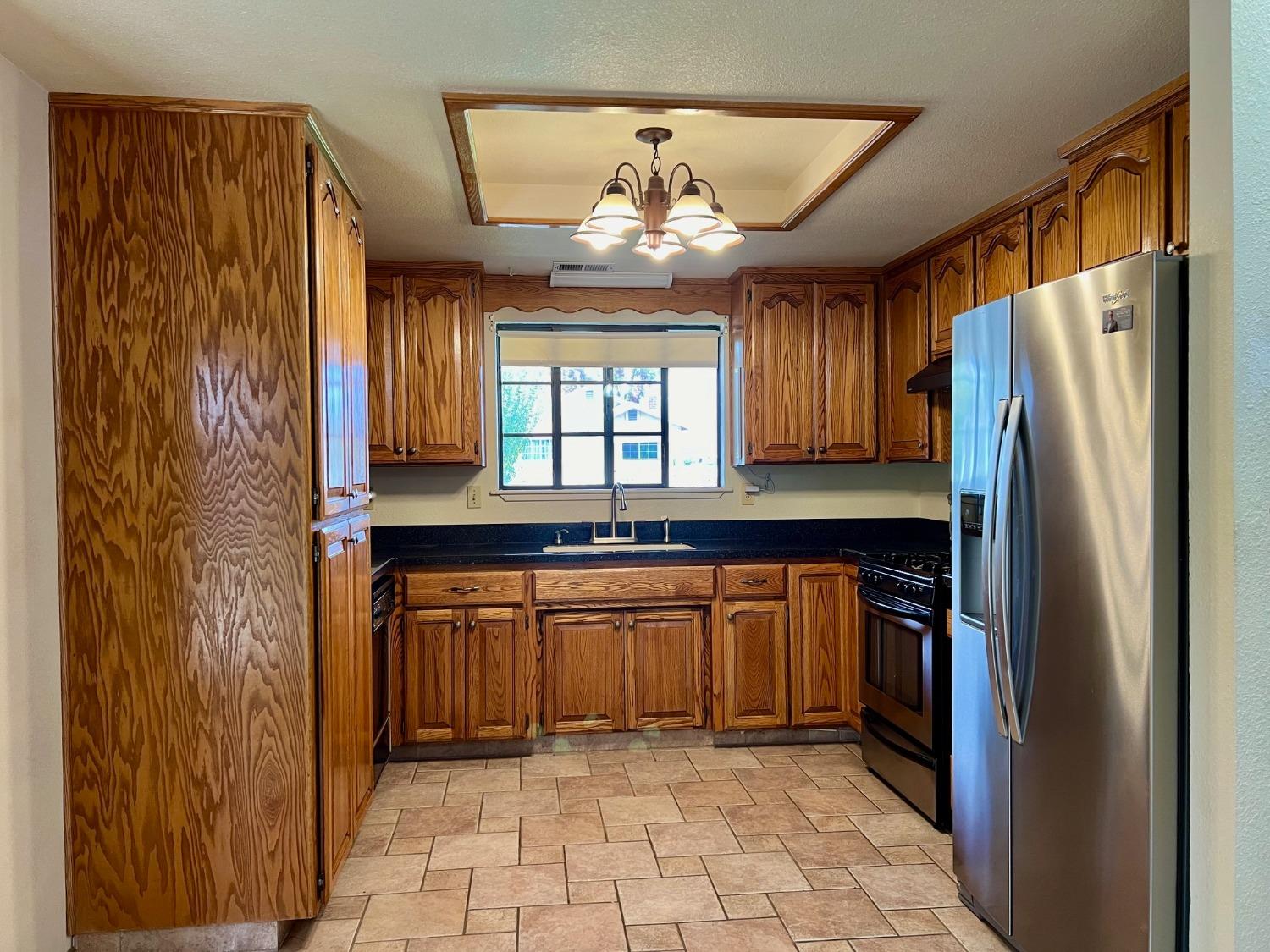 Detail Gallery Image 6 of 33 For 4538 Elmore Ave, Salida,  CA 95368 - 2 Beds | 2 Baths