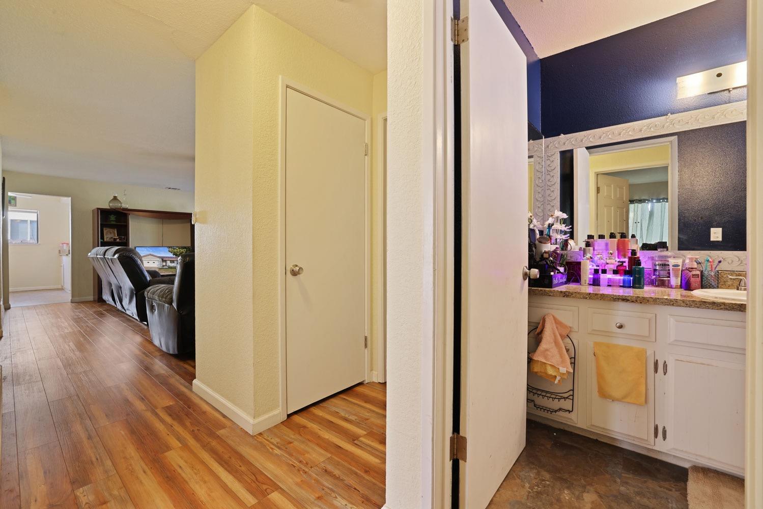 Detail Gallery Image 33 of 41 For 1221 Enview Ct, Stockton,  CA 95210 - 2 Beds | 2 Baths