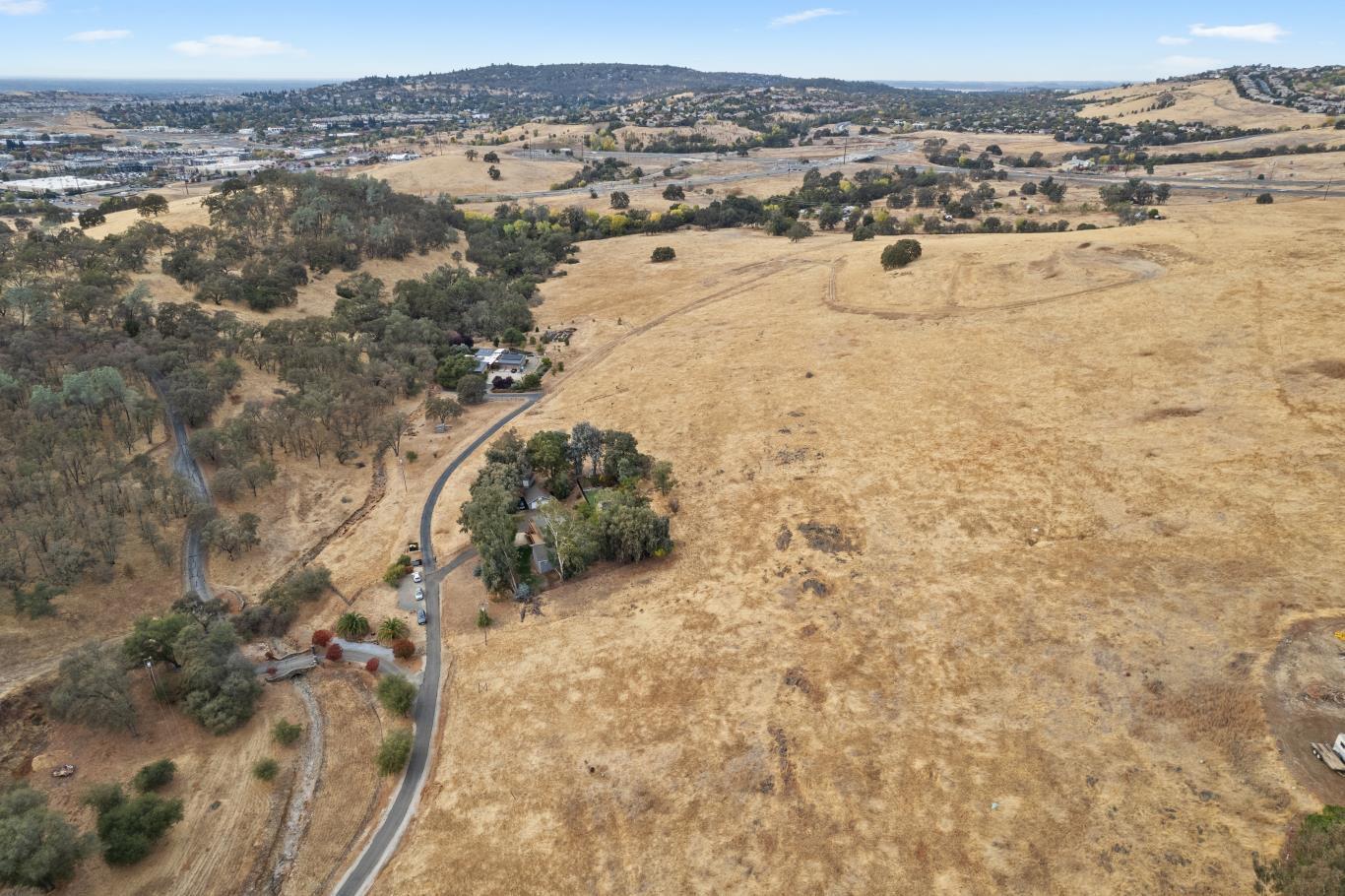 Detail Gallery Image 15 of 43 For 1601 Pheasant Ln, El Dorado Hills,  CA 95762 - 4 Beds | 3 Baths