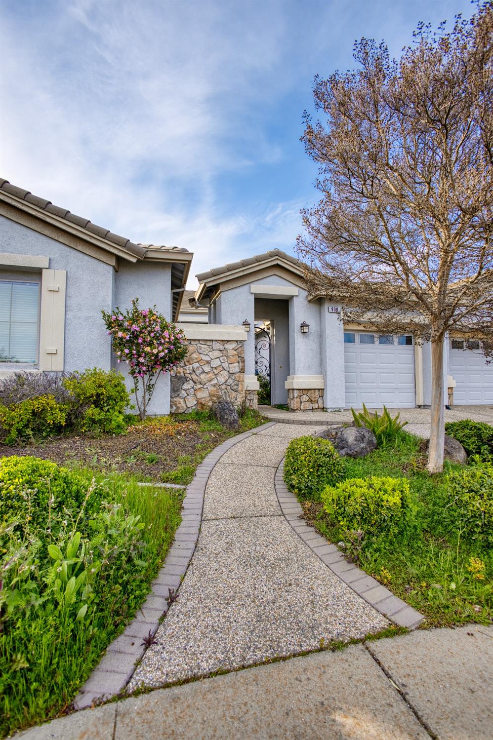 Detail Gallery Image 2 of 20 For 938 Gold Nugget Cir, Lincoln,  CA 95648 - 2 Beds | 3 Baths