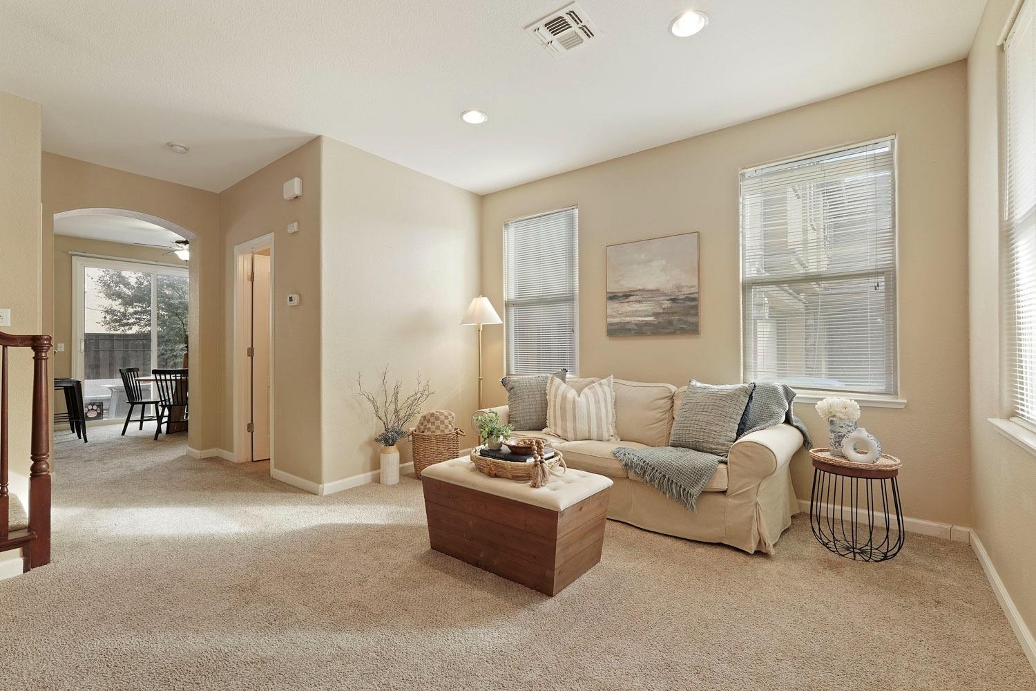 Detail Gallery Image 12 of 43 For 441 San Pietro Ln, Lodi,  CA 95240 - 3 Beds | 2/1 Baths