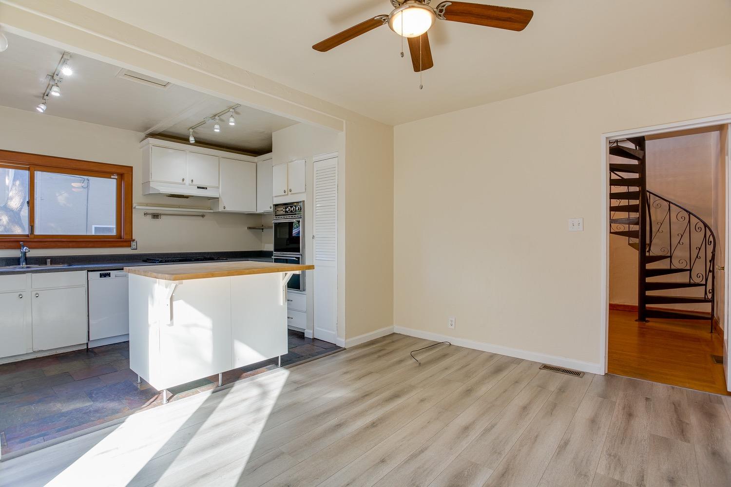 Detail Gallery Image 12 of 34 For 4124 T St, Sacramento,  CA 95819 - 2 Beds | 2 Baths