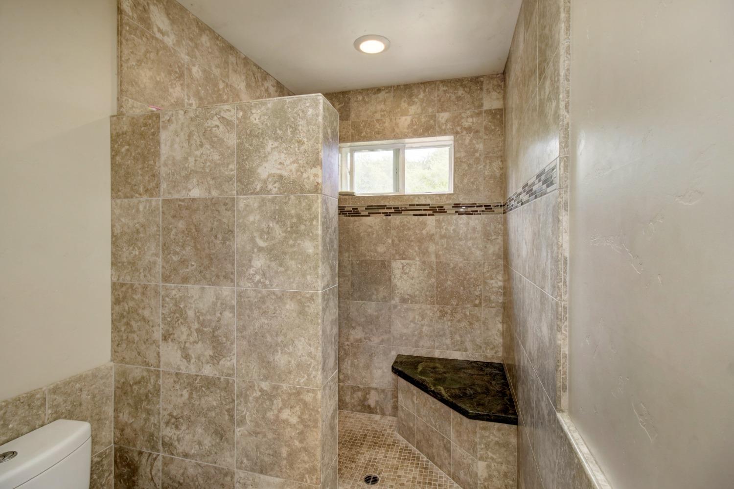 Detail Gallery Image 28 of 79 For 5000 Buena Vista Ave, Fair Oaks,  CA 95628 - 3 Beds | 3/1 Baths