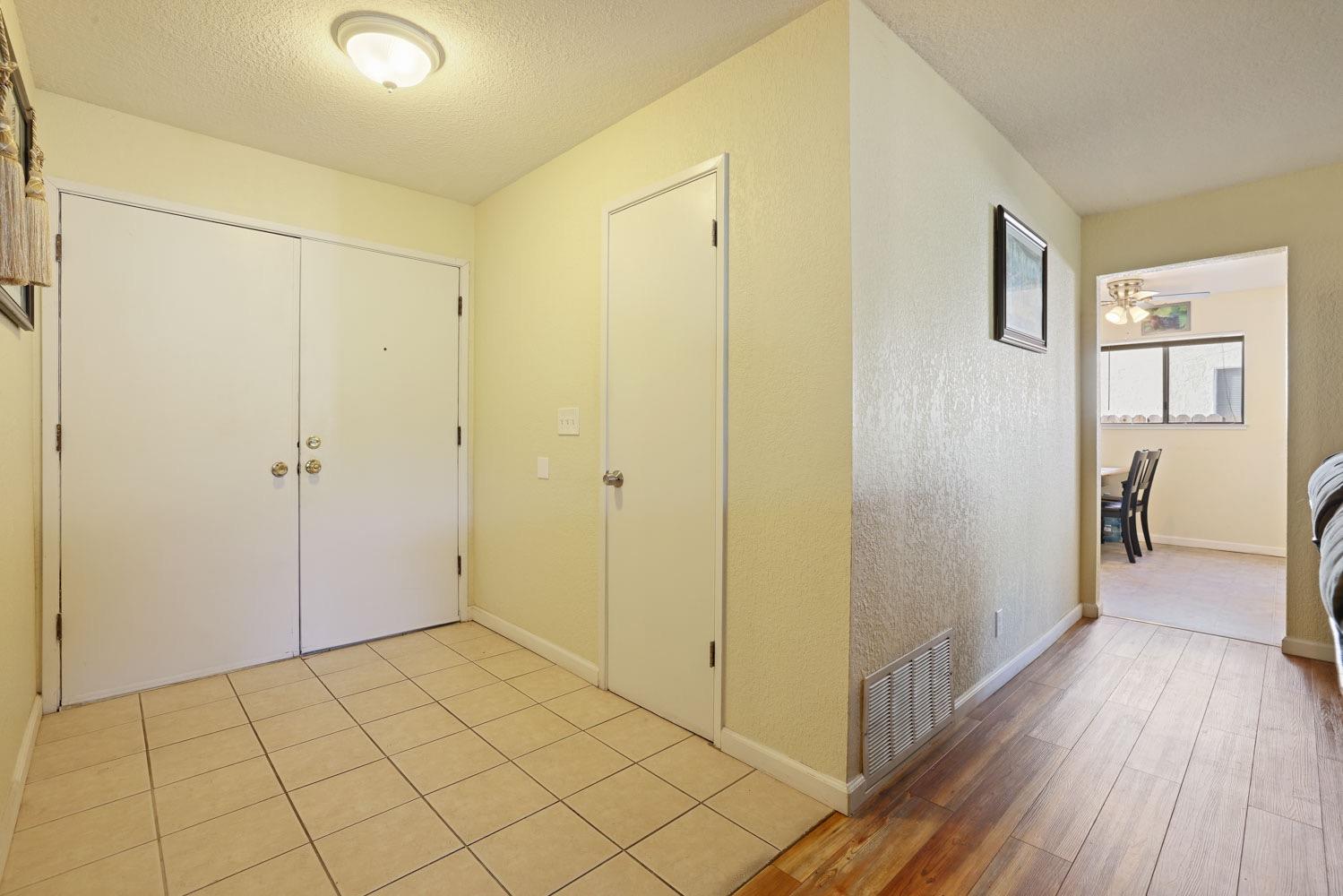 Detail Gallery Image 10 of 41 For 1221 Enview Ct, Stockton,  CA 95210 - 2 Beds | 2 Baths