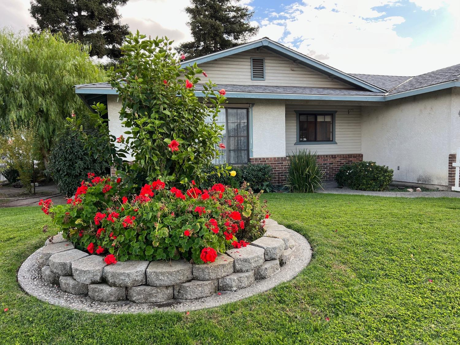 Detail Gallery Image 2 of 33 For 4538 Elmore Ave, Salida,  CA 95368 - 2 Beds | 2 Baths