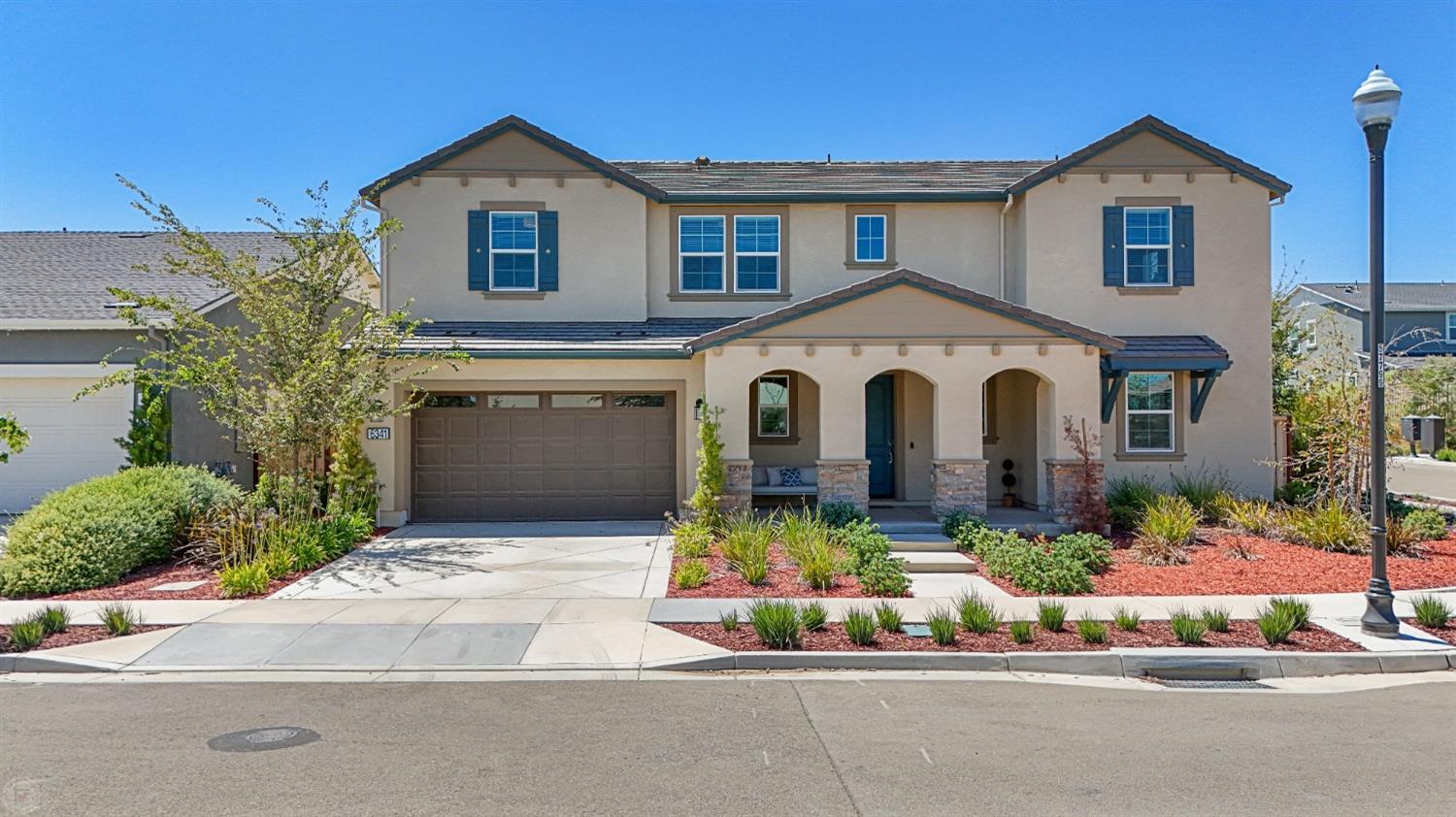 Detail Gallery Image 2 of 68 For 6341 Zink House Dr, Tracy,  CA 95377 - 4 Beds | 3/1 Baths