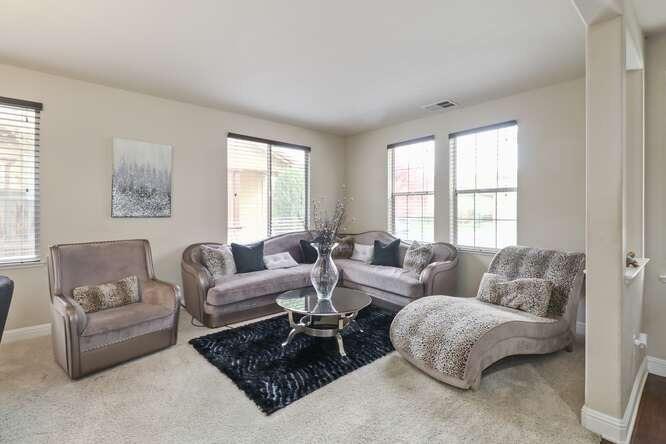 Detail Gallery Image 10 of 41 For 3290 Pillsbury Rd, West Sacramento,  CA 95691 - 4 Beds | 2/1 Baths