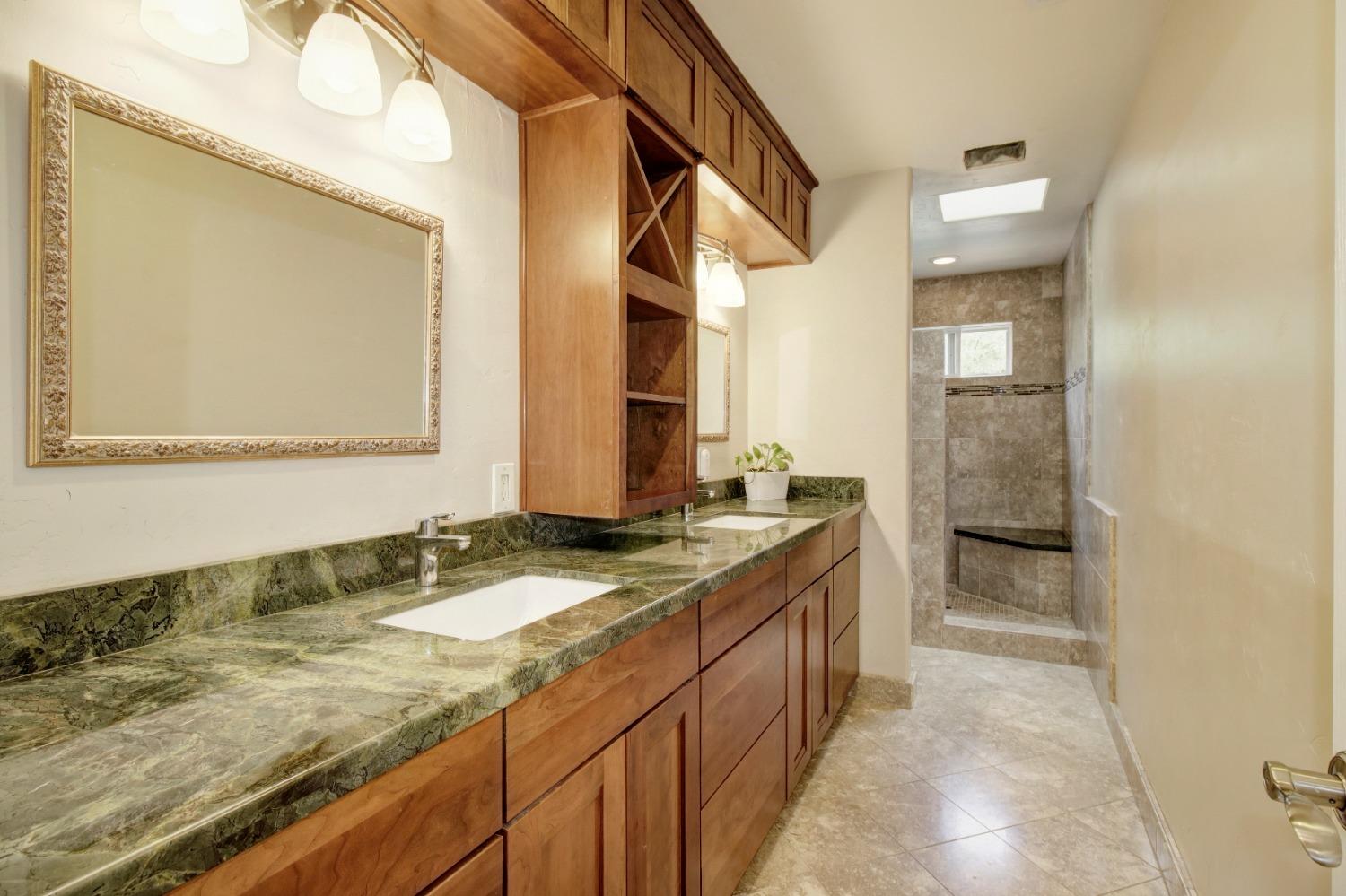 Detail Gallery Image 27 of 79 For 5000 Buena Vista Ave, Fair Oaks,  CA 95628 - 3 Beds | 3/1 Baths