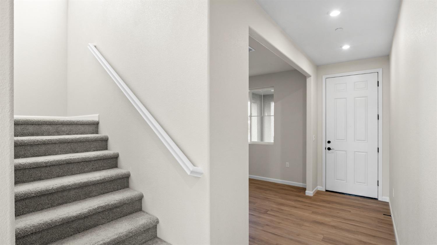 Detail Gallery Image 8 of 38 For 6830 Mount Elbrus Way, Stockton,  CA 95219 - 4 Beds | 2/1 Baths