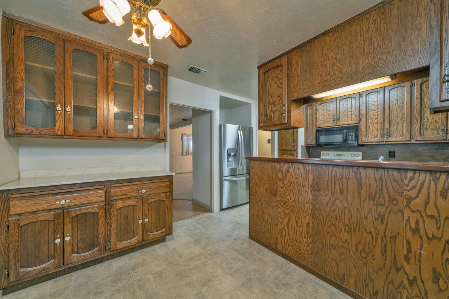 Detail Gallery Image 15 of 42 For 5205 Corvet Way, Sacramento,  CA 95823 - 3 Beds | 2 Baths