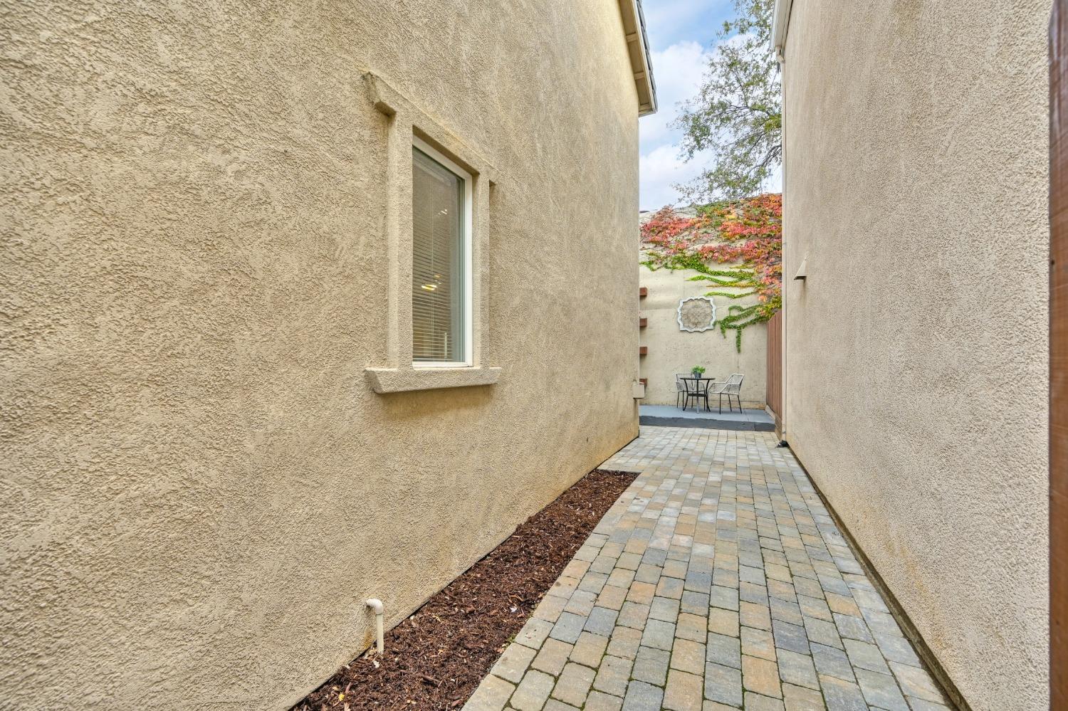 Detail Gallery Image 63 of 63 For 717 Loomis Cir, Folsom,  CA 95630 - 3 Beds | 2/1 Baths