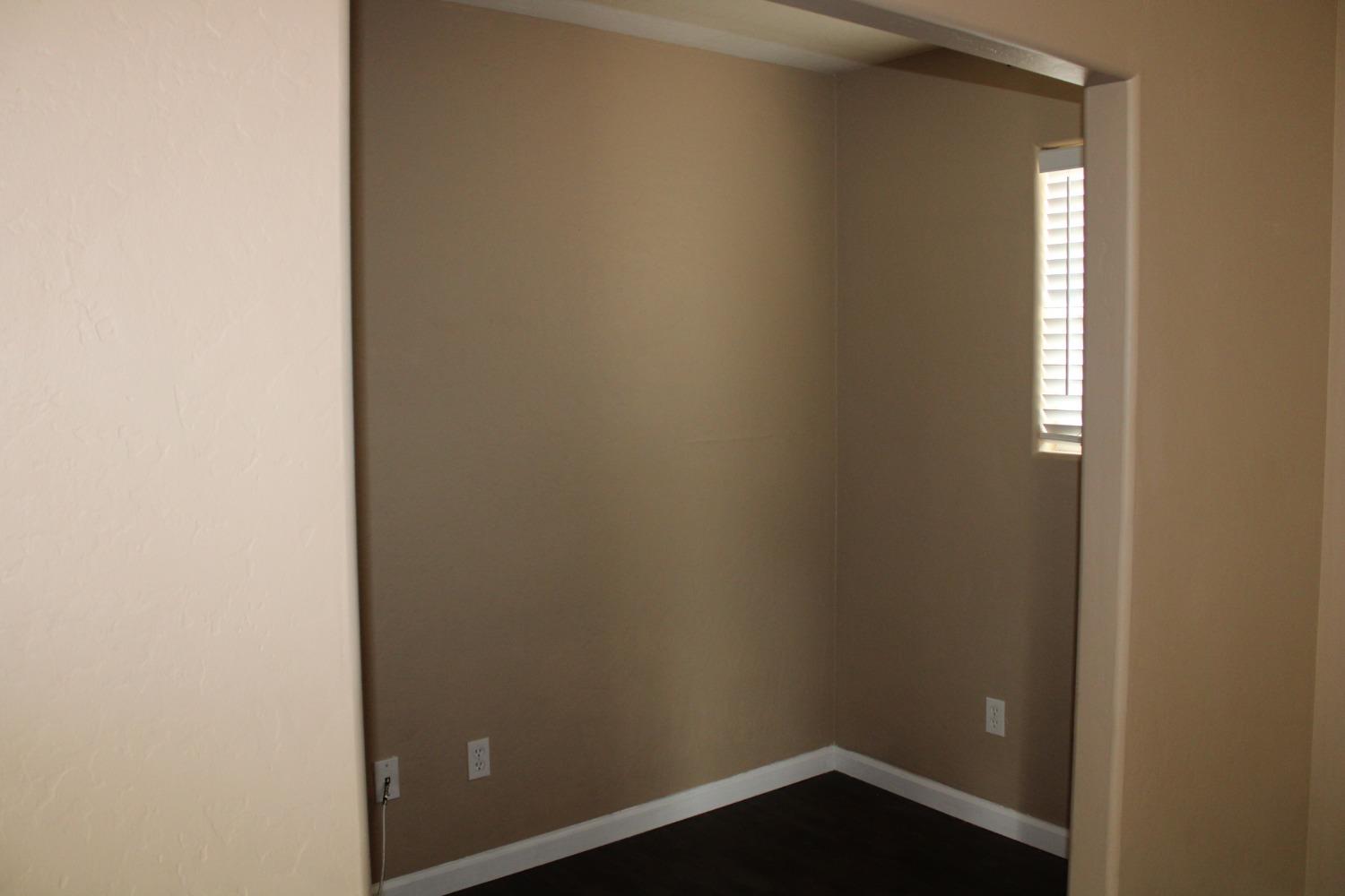 Detail Gallery Image 19 of 42 For 5801 W Dayton Ave, Fresno,  CA 93722 - 4 Beds | 2/1 Baths