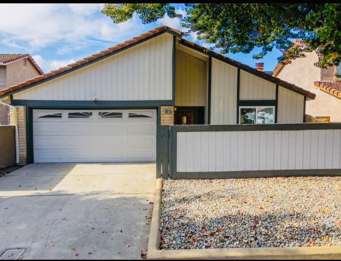 Detail Gallery Image 1 of 29 For 3921 Pheasant Ln, Modesto,  CA 95356 - 3 Beds | 2 Baths