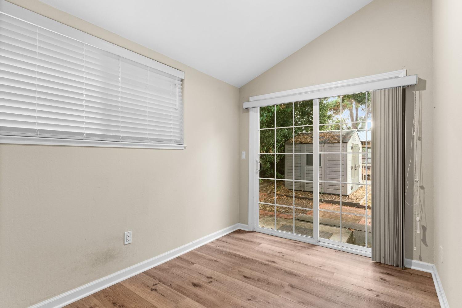 Detail Gallery Image 12 of 38 For 3700 Sheridan Ct, Concord,  CA 94518 - 4 Beds | 2/1 Baths