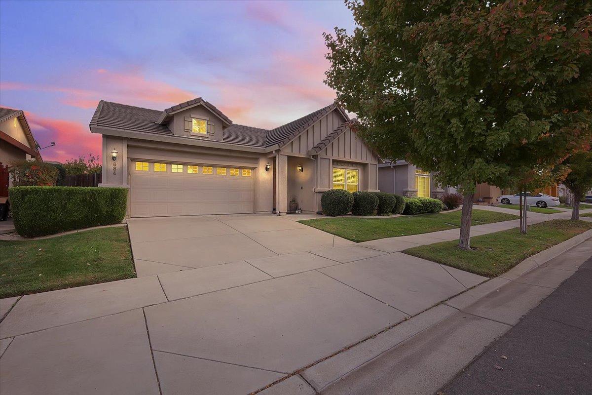 Detail Gallery Image 1 of 39 For 684 Gidda Loop, Yuba City,  CA 95993 - 3 Beds | 2 Baths