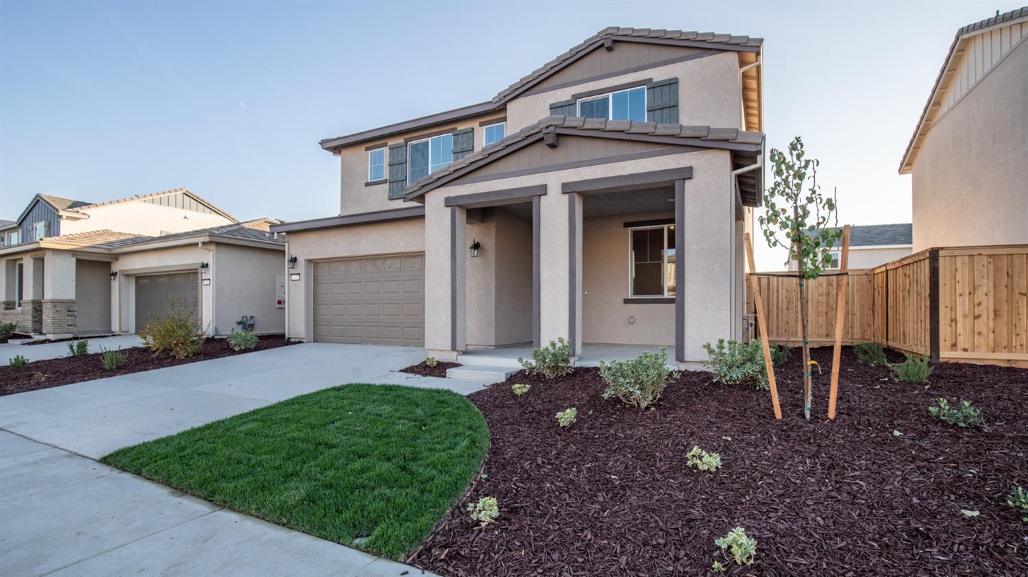 Detail Gallery Image 3 of 38 For 6830 Mount Elbrus Way, Stockton,  CA 95219 - 4 Beds | 2/1 Baths