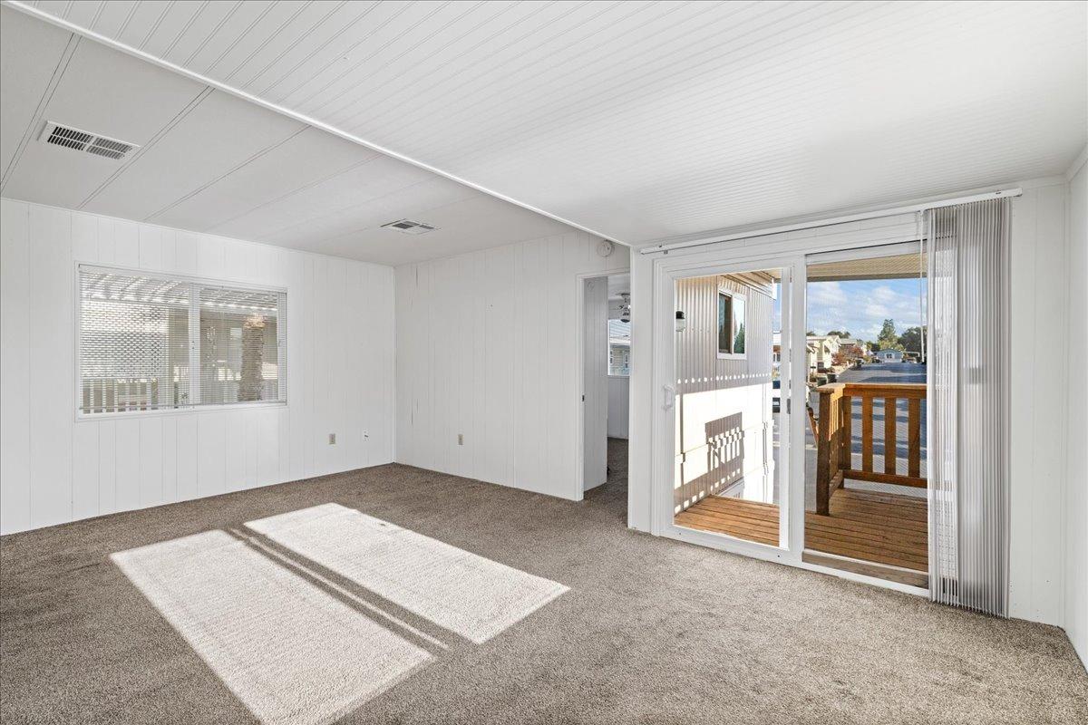 Detail Gallery Image 11 of 26 For 6315 Stagecoach, Sacramento,  CA 95842 - 2 Beds | 1/1 Baths