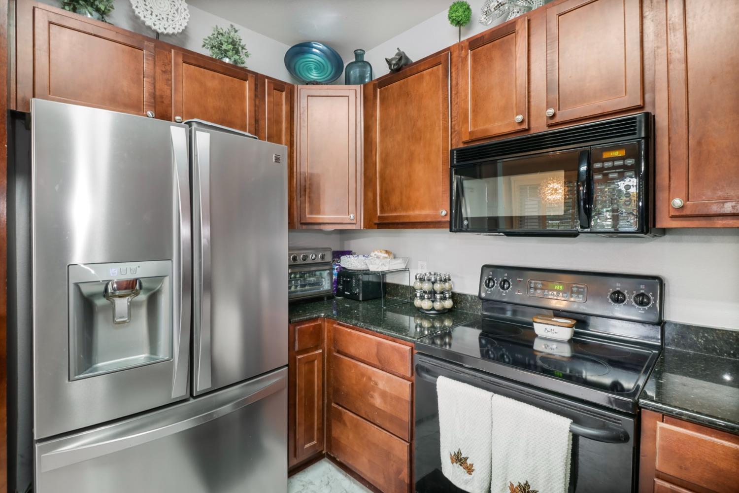 Detail Gallery Image 5 of 22 For 1900 Danbrook Dr #117,  Sacramento,  CA 95835 - 1 Beds | 1 Baths