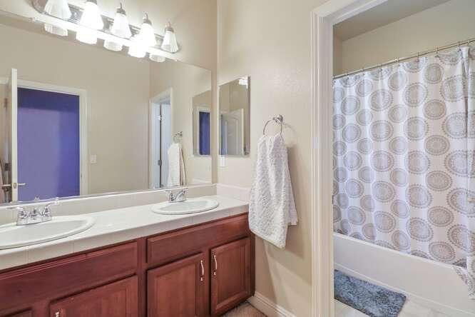 Detail Gallery Image 32 of 41 For 3290 Pillsbury Rd, West Sacramento,  CA 95691 - 4 Beds | 2/1 Baths