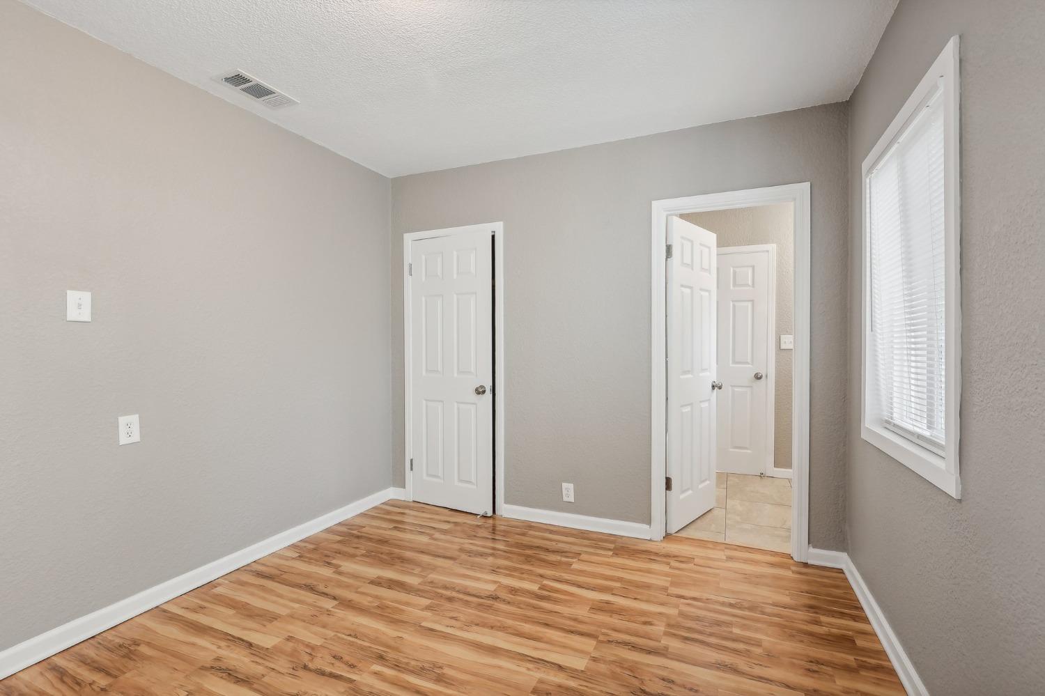 Detail Gallery Image 20 of 36 For 129 W South St, Tracy,  CA 95376 - 4 Beds | 1 Baths