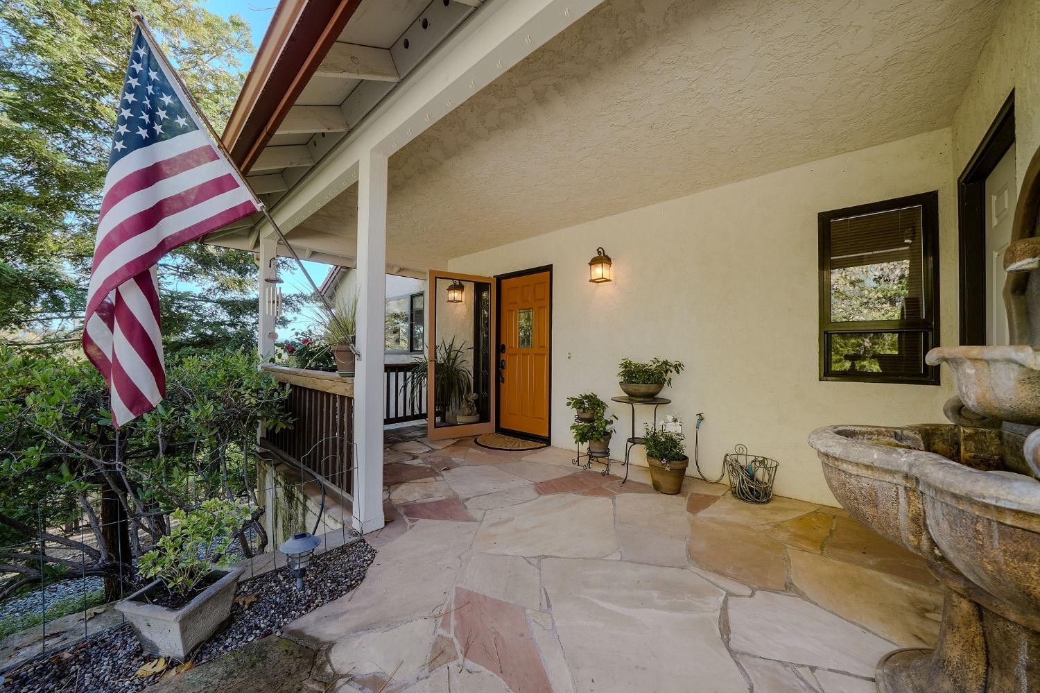 Detail Gallery Image 13 of 64 For 21130 Vista Amorosa Ct, Pine Grove,  CA 95665 - 4 Beds | 2/1 Baths