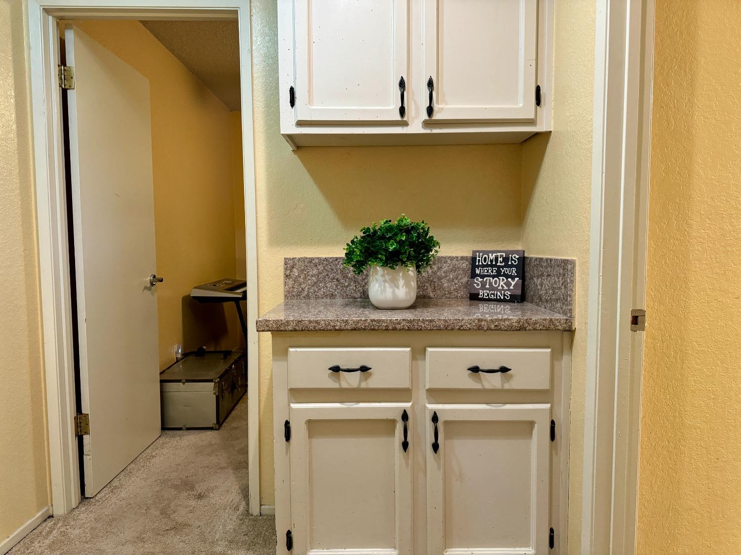 Detail Gallery Image 16 of 26 For 2112 Mount Vernon Dr #D,  Modesto,  CA 95350 - 3 Beds | 1/1 Baths