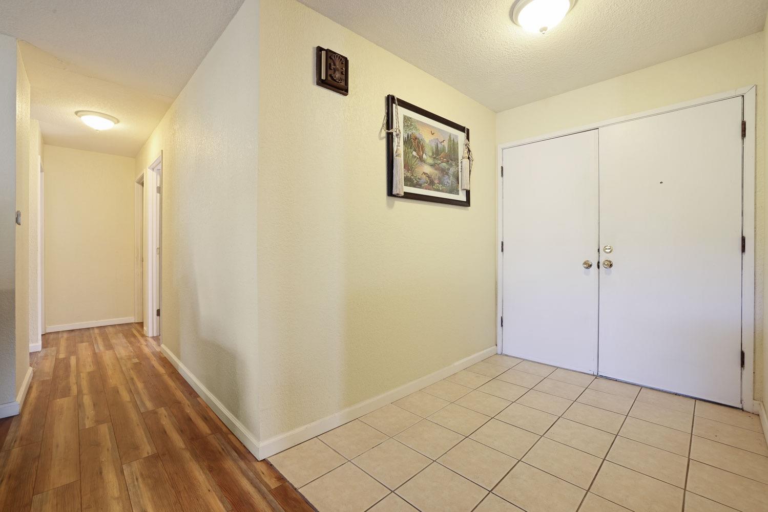 Detail Gallery Image 8 of 41 For 1221 Enview Ct, Stockton,  CA 95210 - 2 Beds | 2 Baths