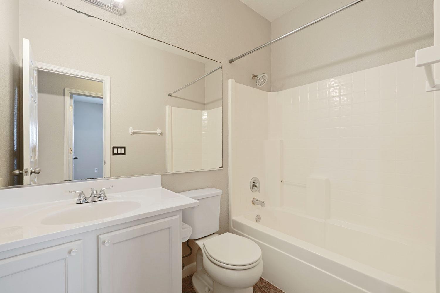 Detail Gallery Image 20 of 47 For 9328 Snow Creek Ct, Stockton,  CA 95212 - 3 Beds | 2 Baths