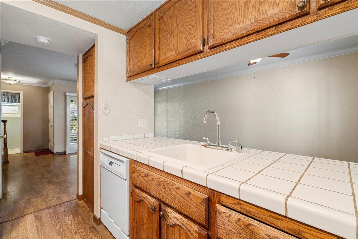 Detail Gallery Image 15 of 27 For 703 Roundtree Ct, Sacramento,  CA 95831 - 2 Beds | 1/1 Baths