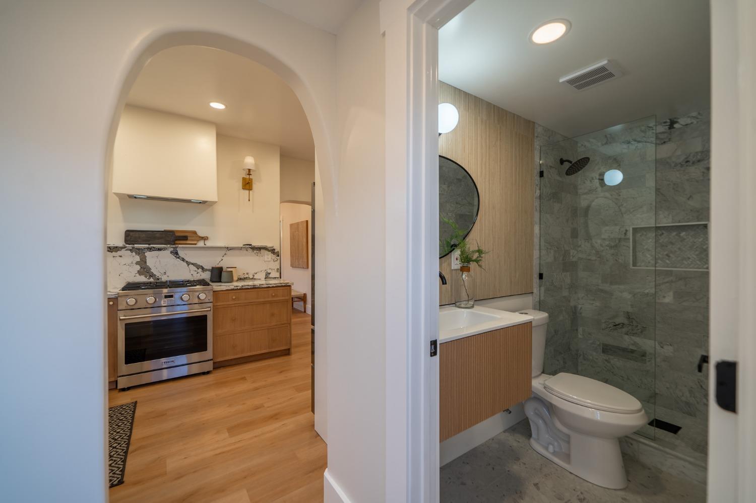 Detail Gallery Image 37 of 51 For 1211 Russell St, Berkeley,  CA 94702 - 2 Beds | 2 Baths