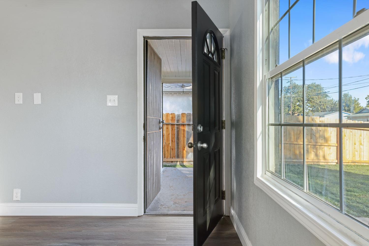 Detail Gallery Image 8 of 38 For 445 S Anteros Ave, Stockton,  CA 95215 - 3 Beds | 2 Baths