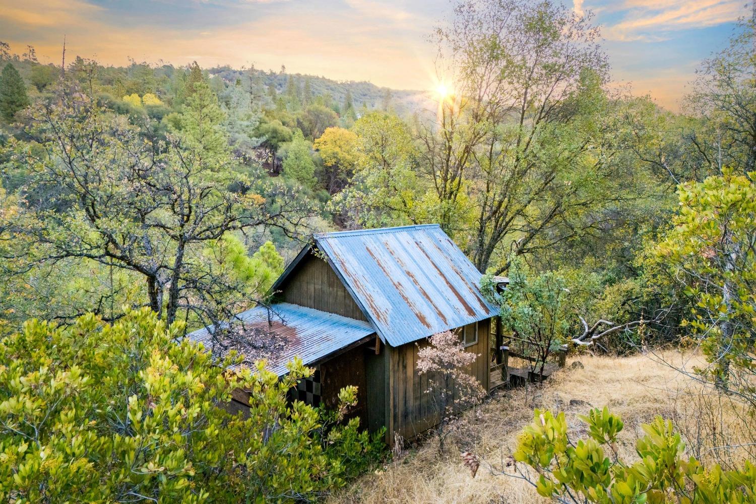 Detail Gallery Image 5 of 39 For 10932 Oak Canyon Dr, Penn Valley,  CA 95946 - – Beds | – Baths