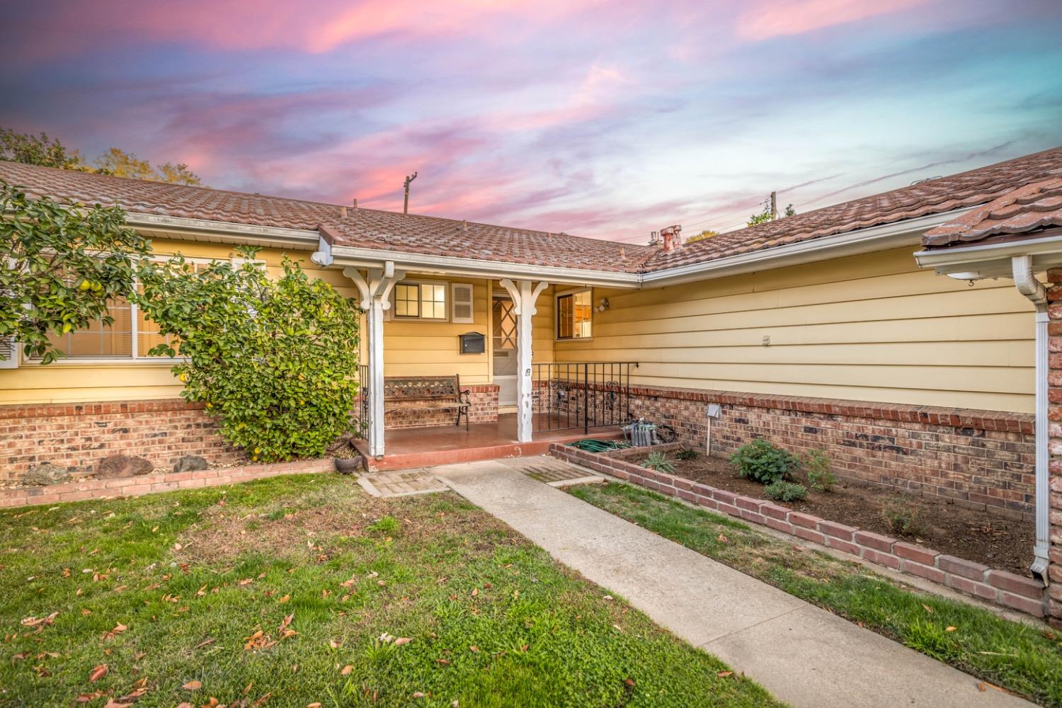 Detail Gallery Image 39 of 40 For 2957 Loyola St, Sacramento,  CA 95826 - 3 Beds | 2 Baths