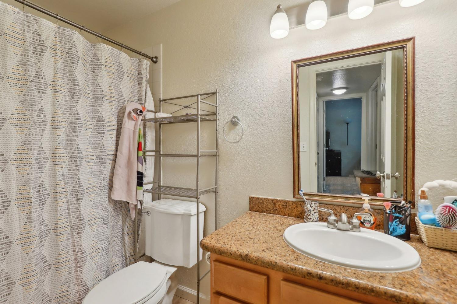 Detail Gallery Image 10 of 22 For 7121 Stella Ln #25,  Carmichael,  CA 95608 - 2 Beds | 2 Baths