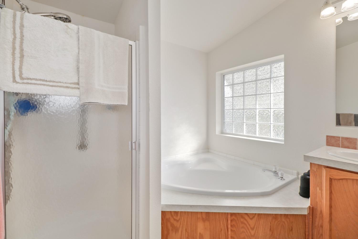 Detail Gallery Image 28 of 45 For 222 Bluebird Ln, Folsom,  CA 95630 - 3 Beds | 2 Baths