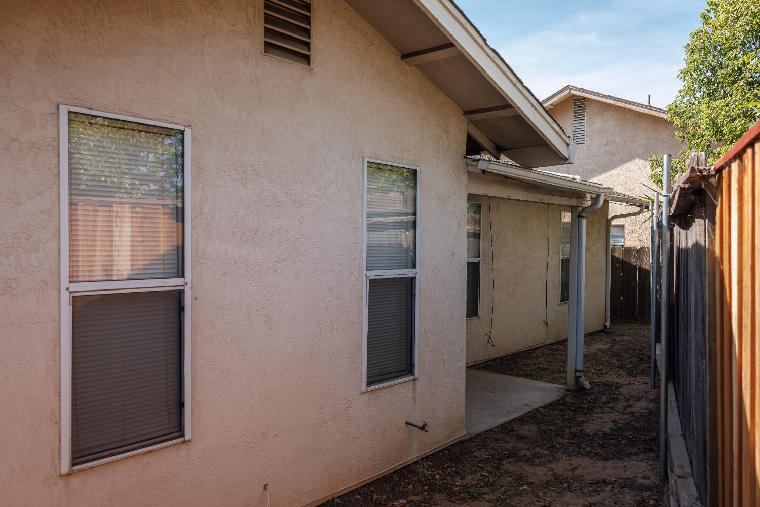 Detail Gallery Image 16 of 17 For 2240 Oxford Ave, Turlock,  CA 95382 - 3 Beds | 2 Baths