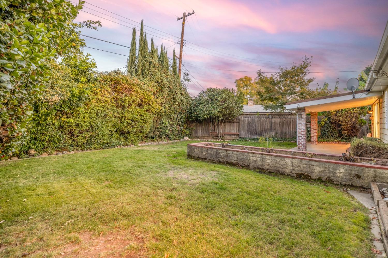 Detail Gallery Image 37 of 40 For 2957 Loyola St, Sacramento,  CA 95826 - 3 Beds | 2 Baths