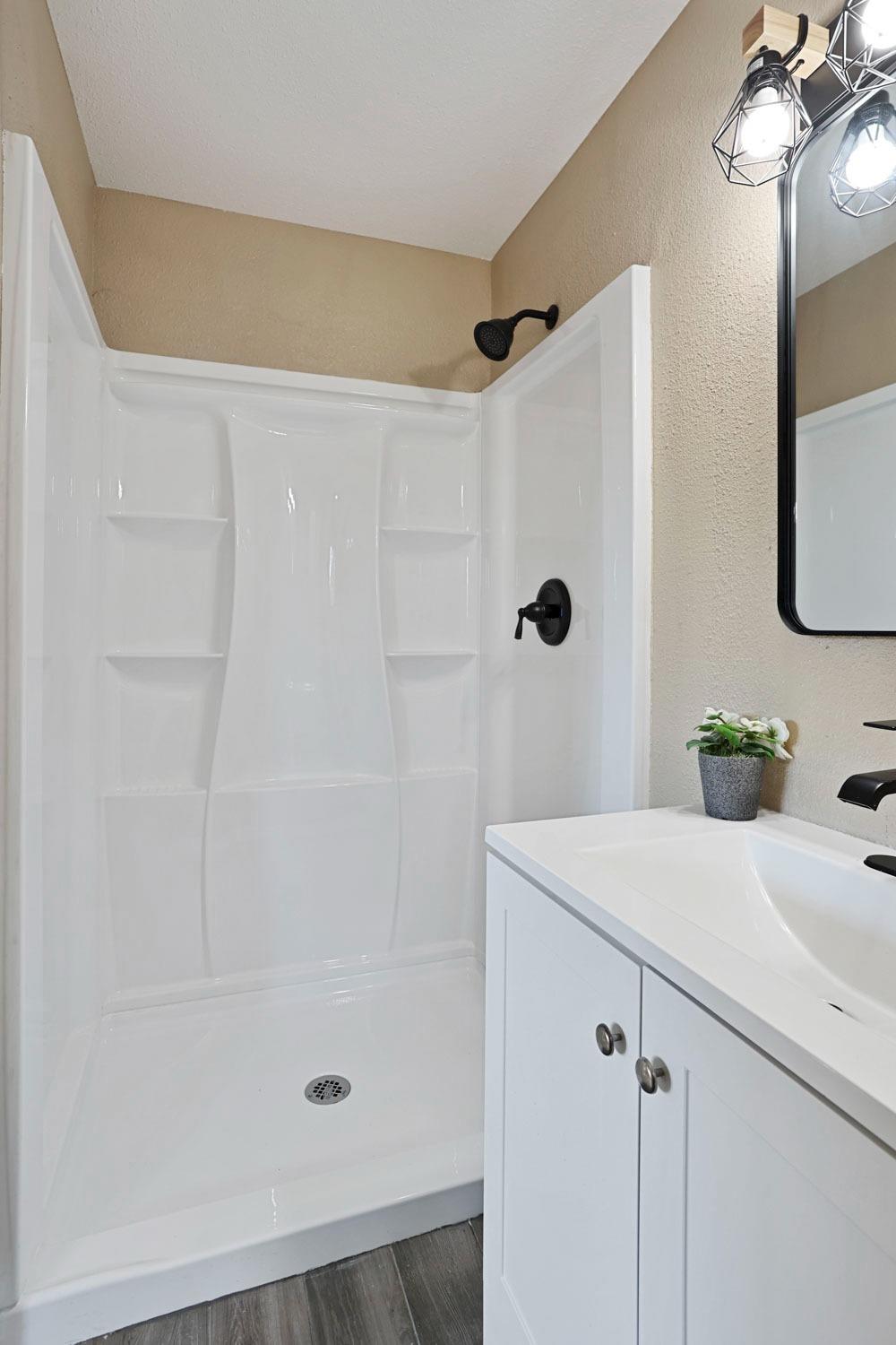 Detail Gallery Image 32 of 36 For 5701 Eastridge Dr, Sacramento,  CA 95842 - 3 Beds | 2 Baths