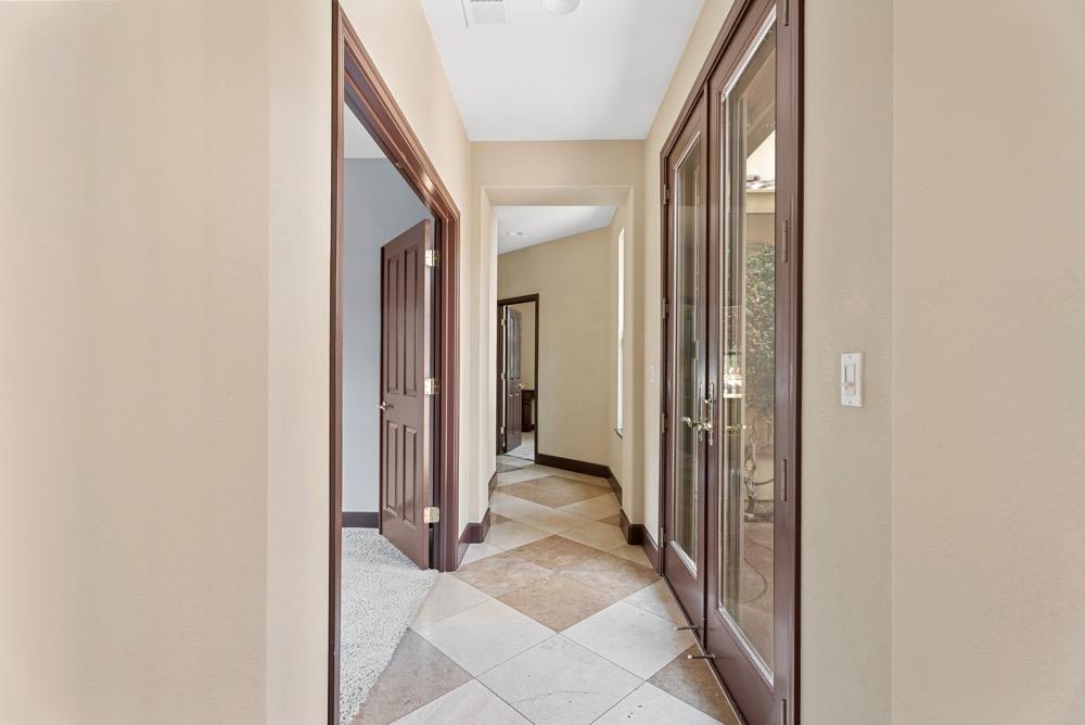 Detail Gallery Image 10 of 17 For 620 Castle Oaks Dr, Ione,  CA 95640 - 4 Beds | 2/1 Baths