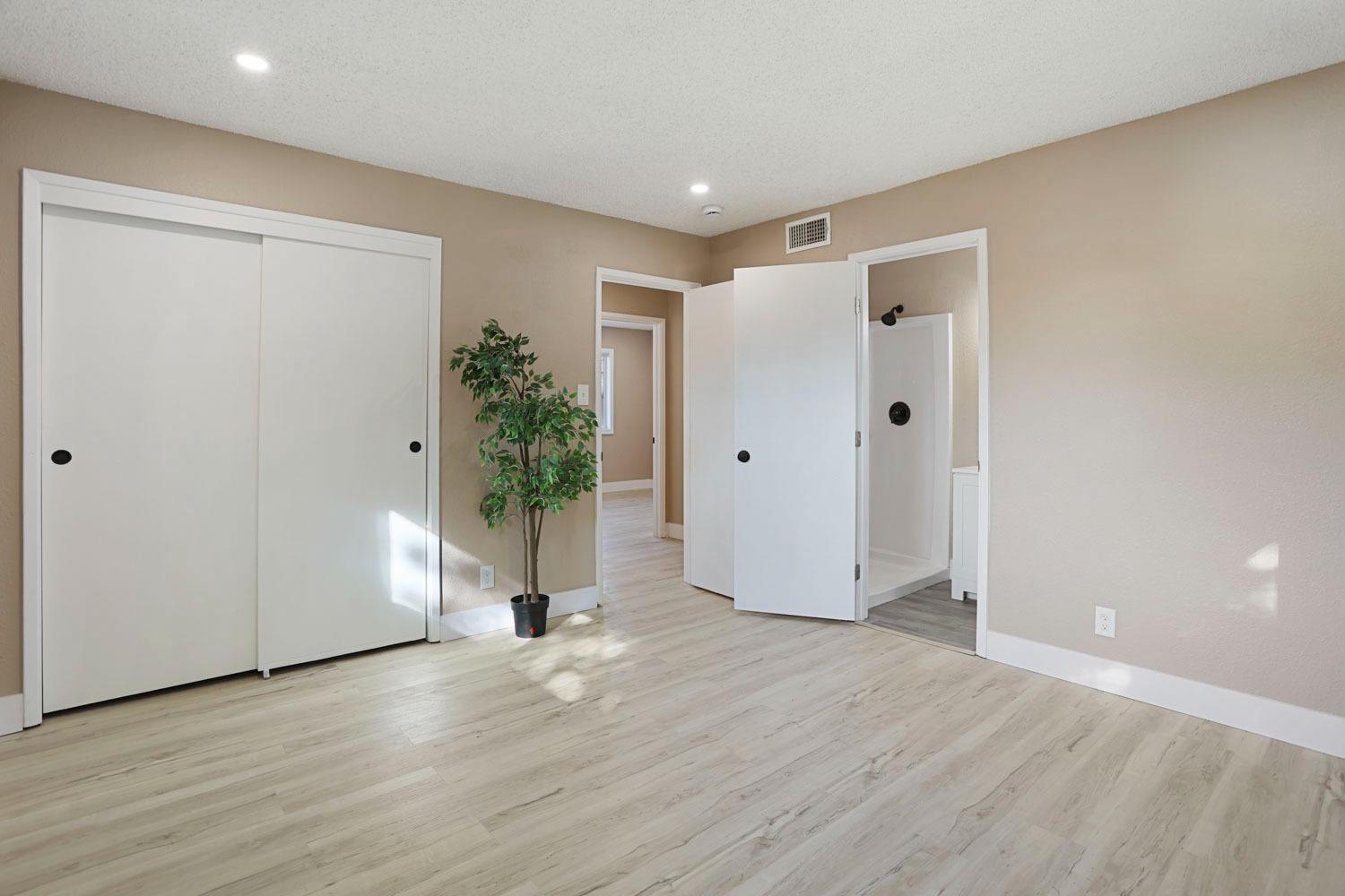 Detail Gallery Image 30 of 36 For 5701 Eastridge Dr, Sacramento,  CA 95842 - 3 Beds | 2 Baths