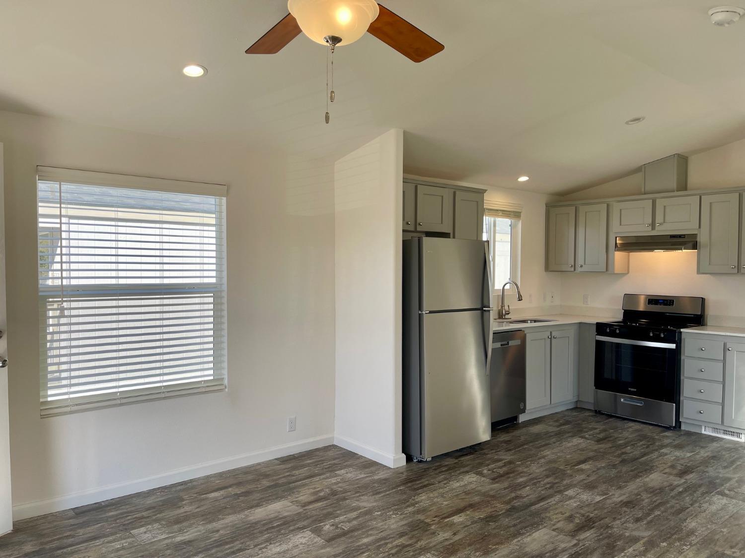 Detail Gallery Image 3 of 15 For 116 Hedy Ln, Davis,  CA 85618 - 1 Beds | 1 Baths