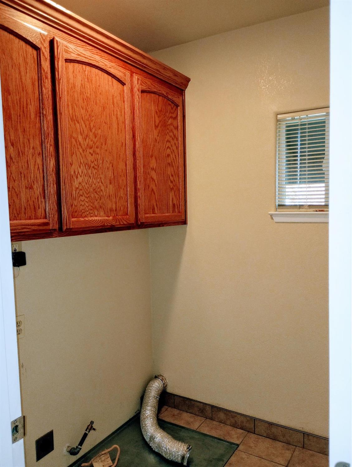 Detail Gallery Image 24 of 31 For 215 Jennie St, Modesto,  CA 95354 - 2 Beds | 2 Baths