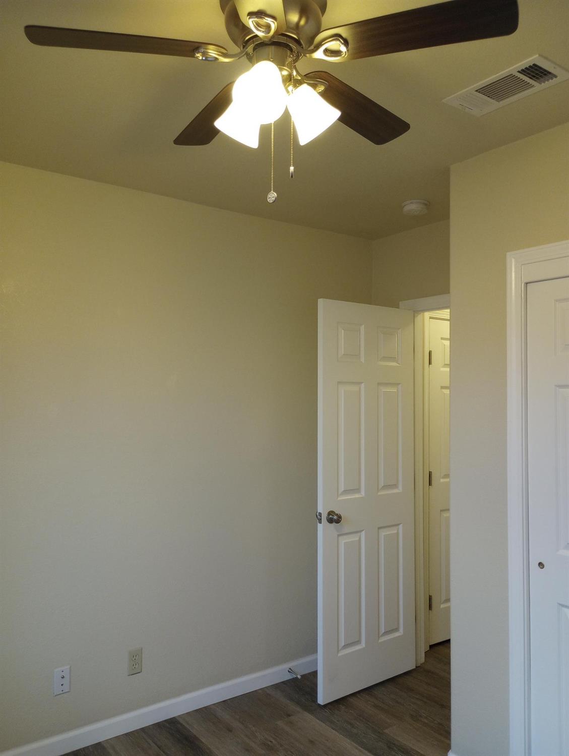 Detail Gallery Image 16 of 31 For 215 Jennie St, Modesto,  CA 95354 - 2 Beds | 2 Baths