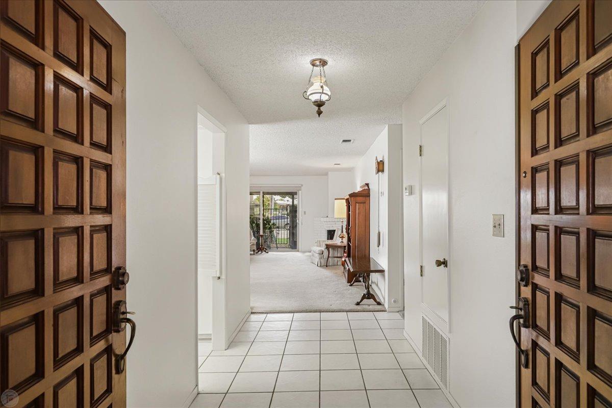 Detail Gallery Image 6 of 38 For 1726 Plaza De San Joaquin, Modesto,  CA 95350 - 2 Beds | 2 Baths